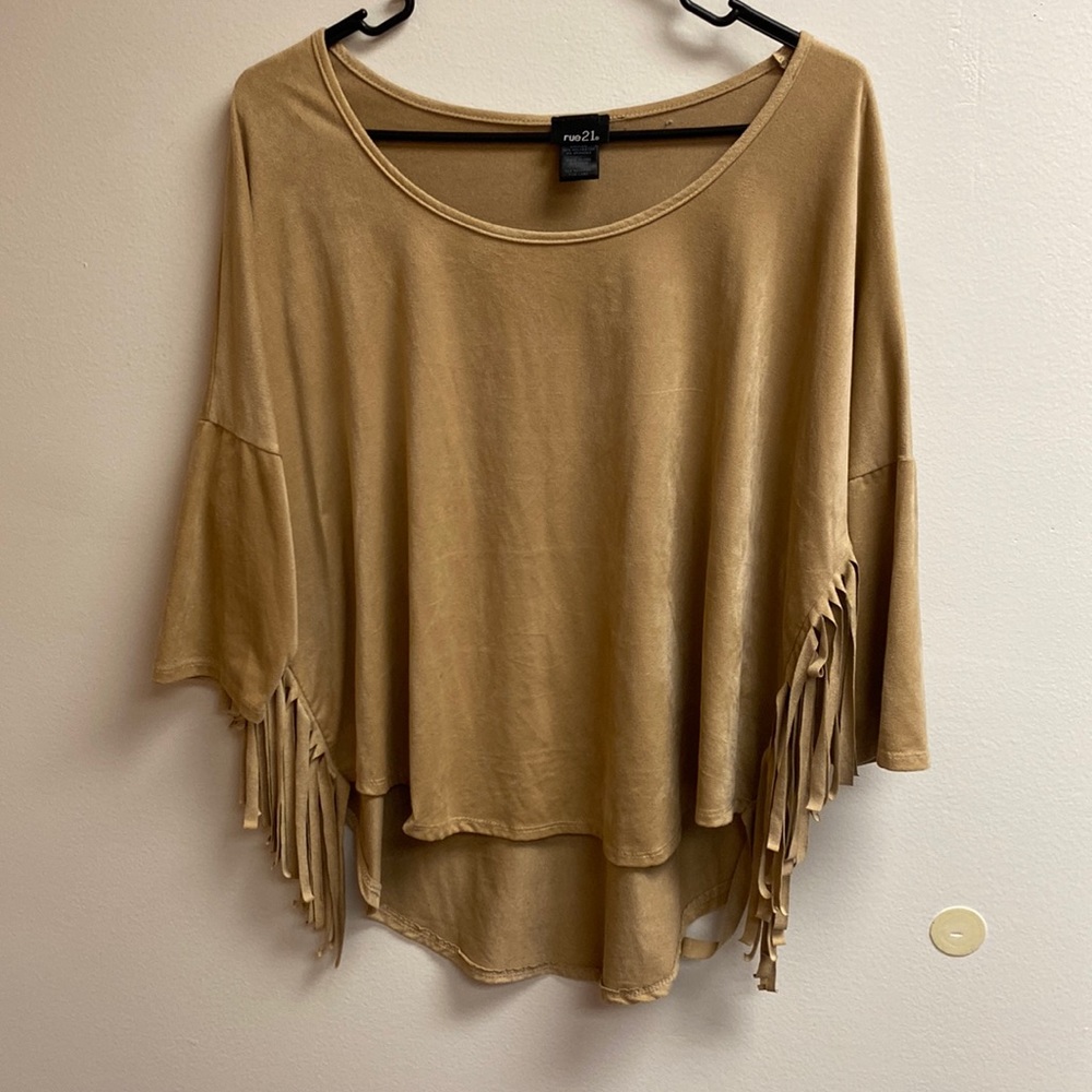 Rue21 Short Sleeve top with fringe down both sides size large